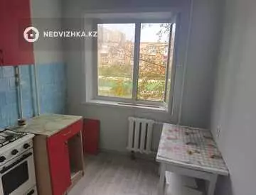 2-комнатная квартира, этаж 3 из 5, 44 м²