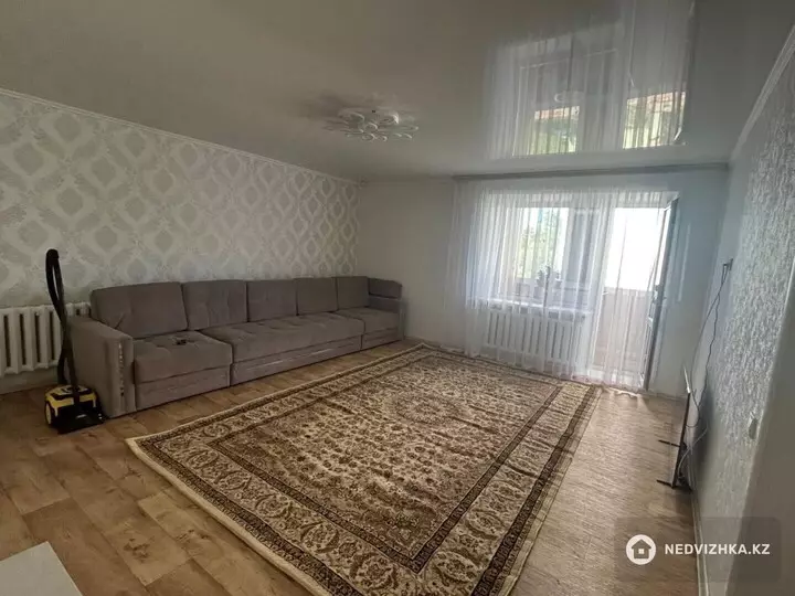 84.4 м², 4-комнатная квартира, этаж 2 из 5, 84 м², изображение - 1