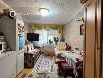 1-комнатная квартира, этаж 3 из 3, 18 м²