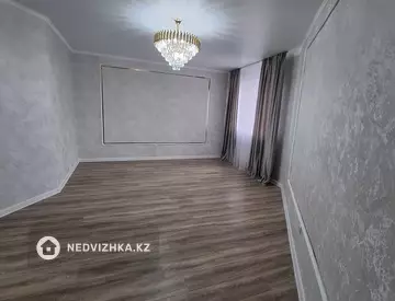 2-комнатная квартира, этаж 4 из 6, 80 м²