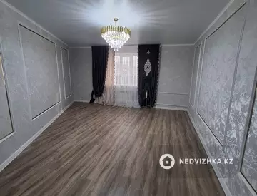 2-комнатная квартира, этаж 4 из 6, 80 м²