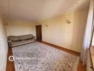 2-комнатная квартира, этаж 3 из 5, 52 м²