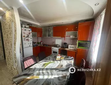 4-комнатная квартира, этаж 3 из 5, 81 м²