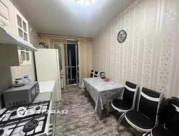 2-комнатная квартира, этаж 6 из 6, 53 м²