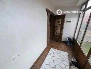 7-комнатный дом, 27 соток, 250 м²
