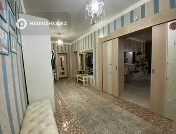 4-комнатная квартира, этаж 2 из 3, 180 м²
