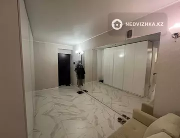 3-комнатная квартира, этаж 10 из 10, 63 м²