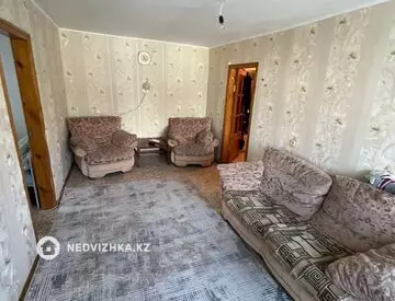 4-комнатная квартира, этаж 2 из 5, 61 м²