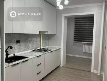 3-комнатная квартира, этаж 4 из 5, 61 м²