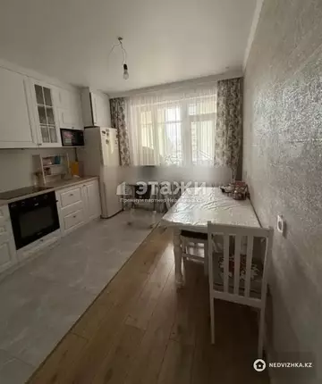 2-комнатная квартира, этаж 2 из 13, 72 м²