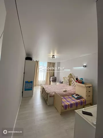 2-комнатная квартира, этаж 4 из 13, 75 м²