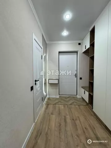 1-комнатная квартира, этаж 8 из 10, 33 м²