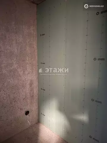 2-комнатная квартира, этаж 8 из 12, 42 м²