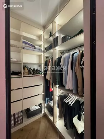 3-комнатная квартира, этаж 8 из 17, 98 м²