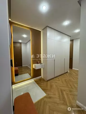 3-комнатная квартира, этаж 8 из 17, 98 м²