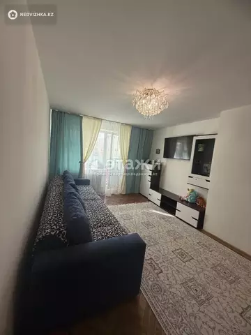 2-комнатная квартира, этаж 2 из 5, 58 м²
