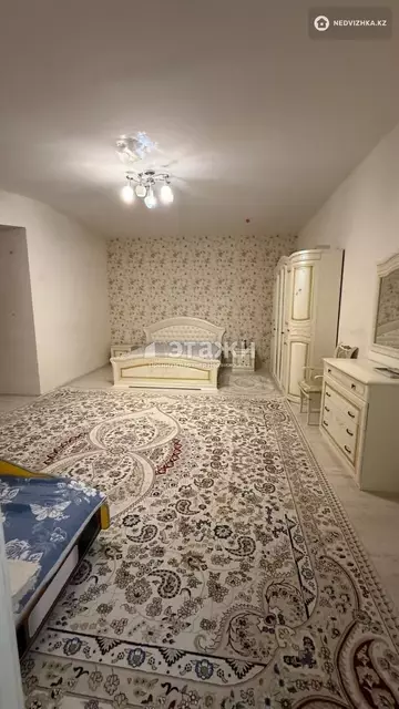3-комнатная квартира, этаж 19 из 20, 290 м²