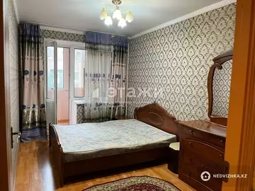 3-комнатная квартира, этаж 4 из 10, 72 м²