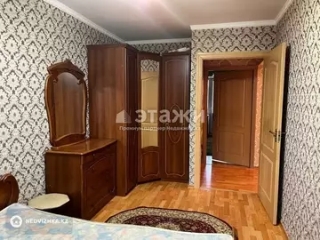 3-комнатная квартира, этаж 4 из 10, 72 м²