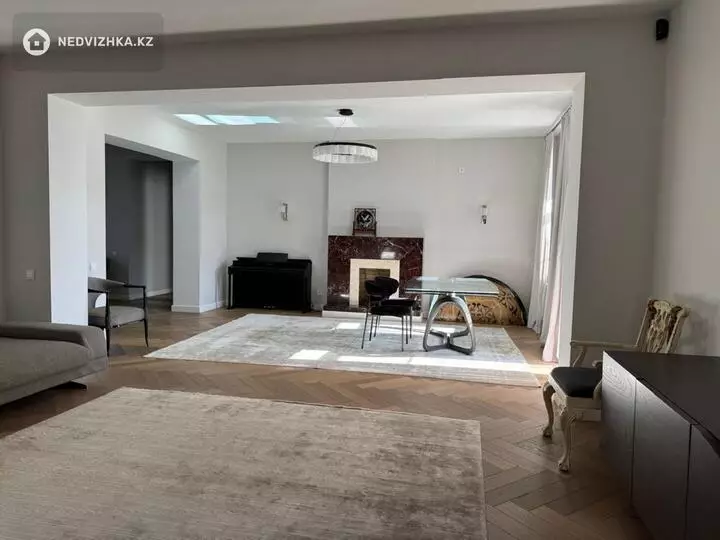 380 м², 5-комнатный дом, 15 соток, 380 м², на длительный срок, изображение - 1