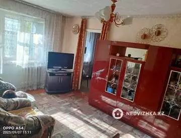 2-комнатная квартира, этаж 3 из 4, 42 м²