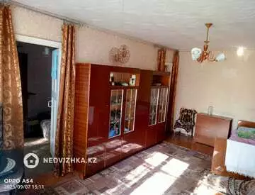 2-комнатная квартира, этаж 3 из 4, 42 м²