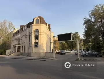 Здание, 3 этажа, 1 830 м²