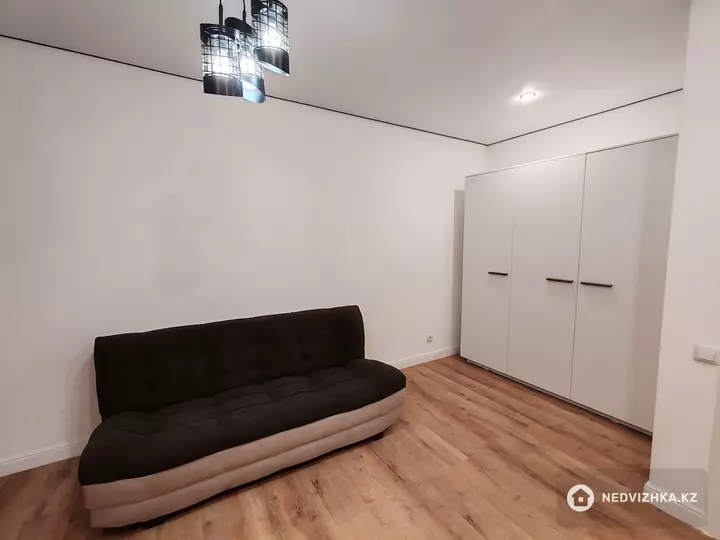 47.8 м², 1-комнатная квартира, этаж 5 из 5, 48 м², на длительный срок, изображение - 1