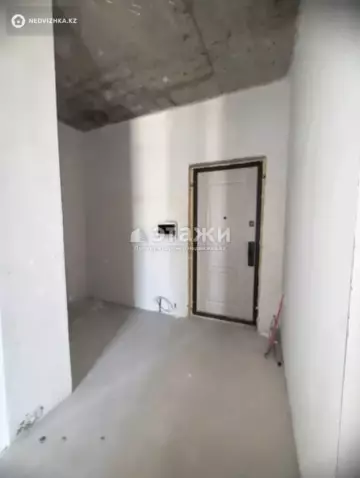 2-комнатная квартира, этаж 8 из 22, 76 м²