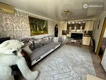 3-комнатная квартира, этаж 4 из 5, 68 м²