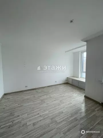 1-комнатная квартира, этаж 3 из 10, 32 м²