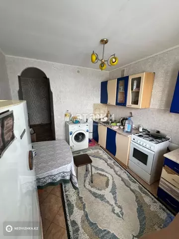 2-комнатная квартира, этаж 4 из 5, 48 м²