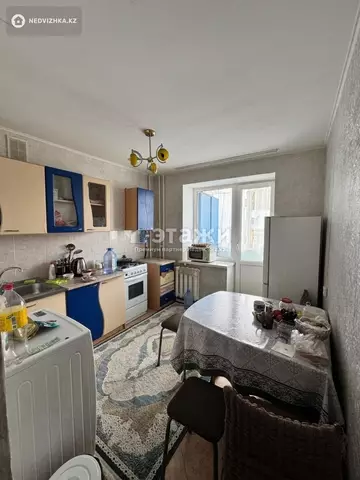 2-комнатная квартира, этаж 4 из 5, 48 м²