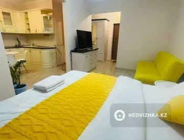 1-комнатная квартира, этаж 5 из 12, 40 м², по часам