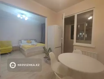 1-комнатная квартира, этаж 5 из 12, 40 м², по часам