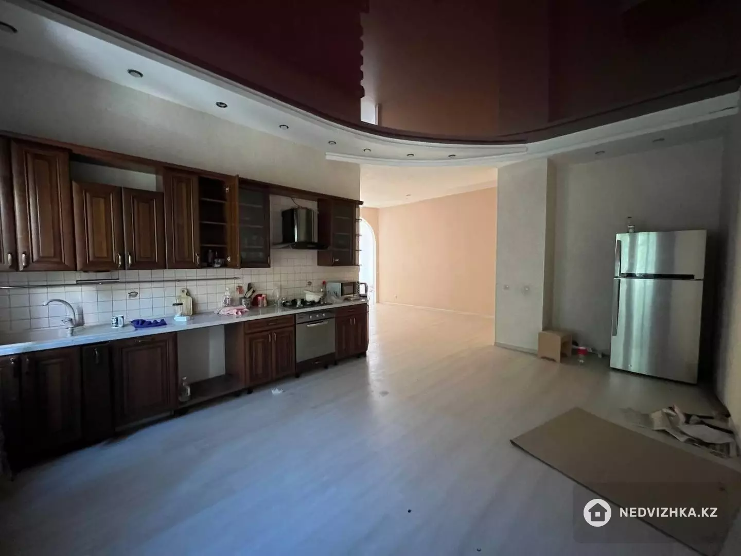 3715 м², Здание, 3 этажа, 3 715 м², изображение - 5