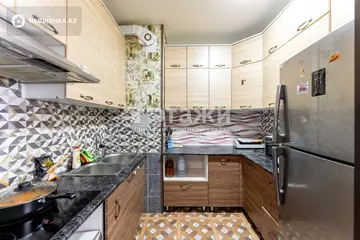 2-комнатная квартира, этаж 13 из 13, 38 м²