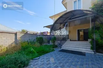 6-комнатный дом, 8 соток, 320 м², на длительный срок
