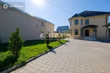7-комнатный дом, 7.5 соток, 230 м², на длительный срок