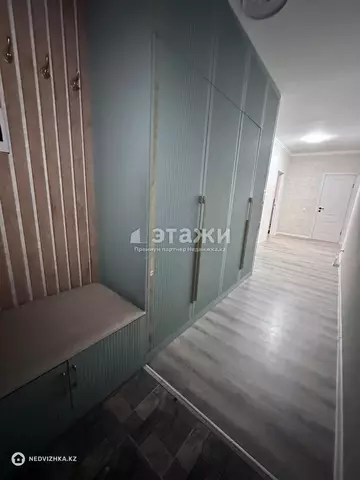 3-комнатная квартира, этаж 4 из 7, 80 м²