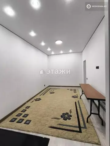 2-комнатная квартира, этаж 9 из 10, 60 м²