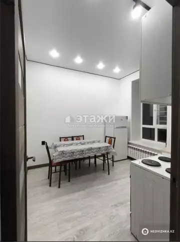 2-комнатная квартира, этаж 9 из 10, 60 м²