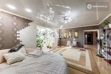 3-комнатная квартира, этаж 6 из 9, 121 м²