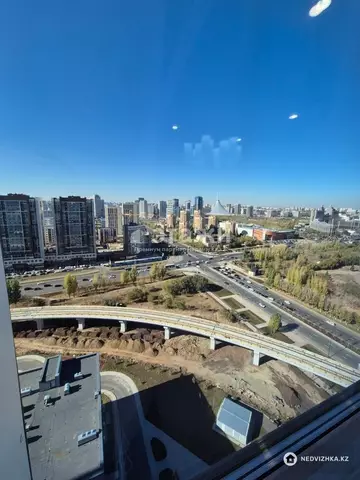 3-комнатная квартира, этаж 21 из 23, 107 м²