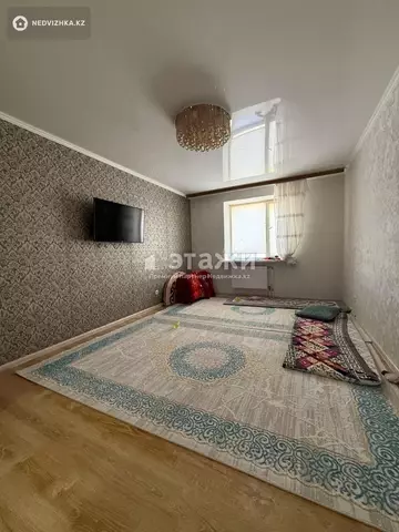 2-комнатная квартира, этаж 4 из 5, 55 м²