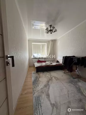 2-комнатная квартира, этаж 4 из 5, 55 м²