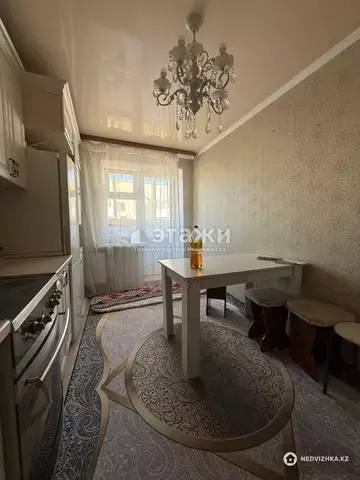 2-комнатная квартира, этаж 4 из 5, 55 м²