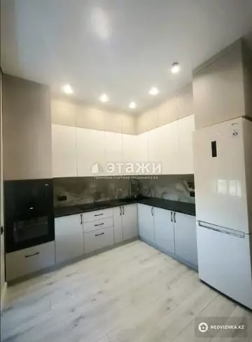 2-комнатная квартира, этаж 17 из 17, 63 м²