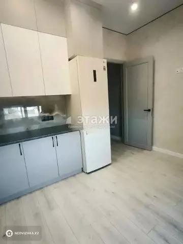 2-комнатная квартира, этаж 17 из 17, 63 м²