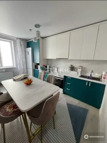 3-комнатная квартира, этаж 4 из 12, 73 м²